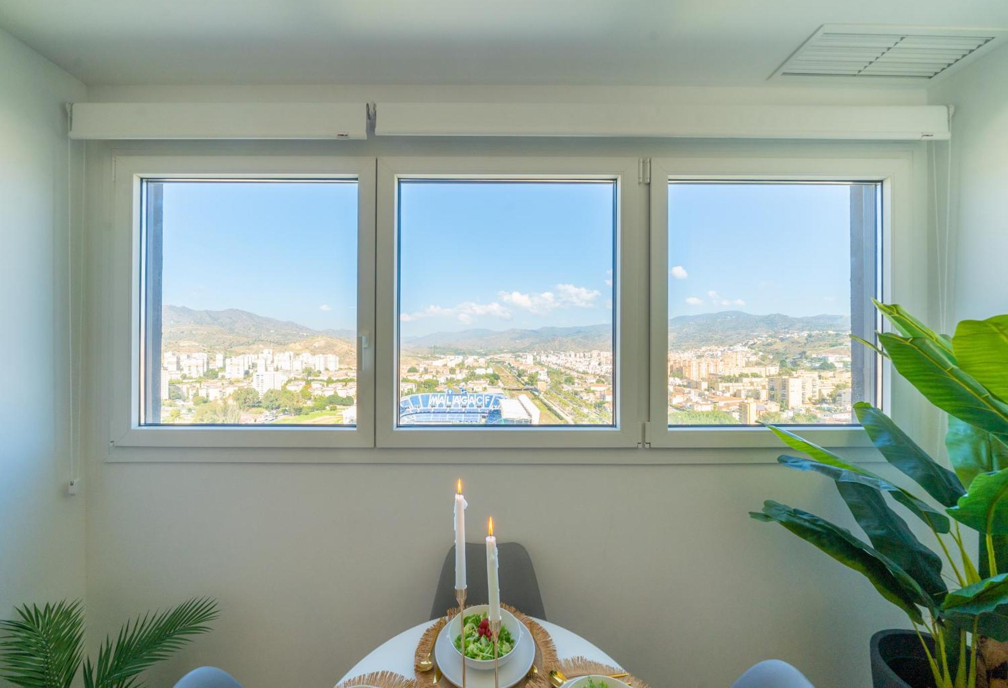 Ferienwohnung Xpce Urban 4 Malaga Skyline - Free Parking Exterior foto